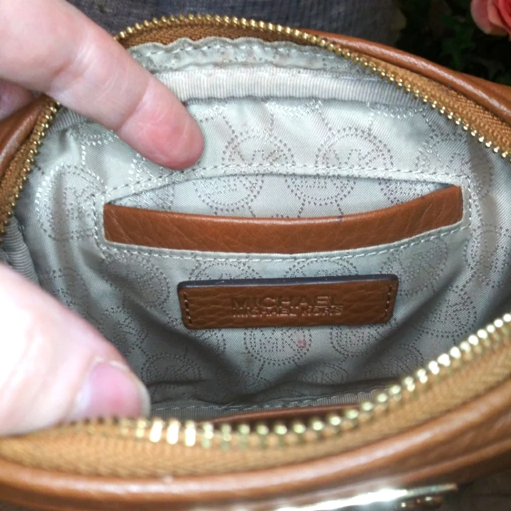 Michael Kors Ginny Caramel Brown Leather Camera Bag Style Crossbody - Picture 11 of 13